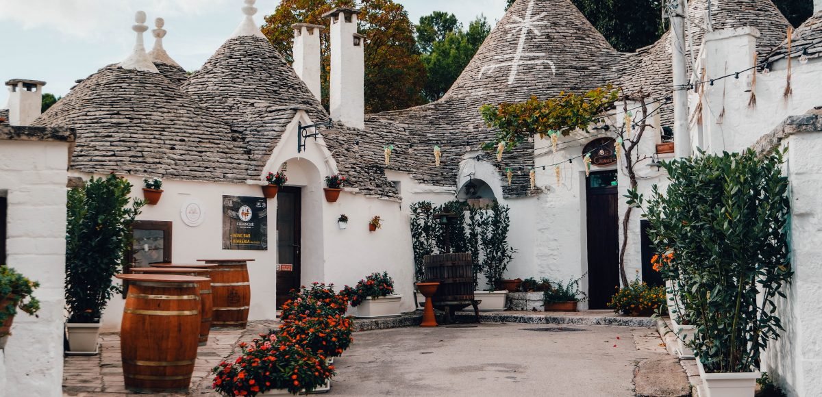 Quick travel guide to Alberobello in Puglia: Picture Perfect Trulli